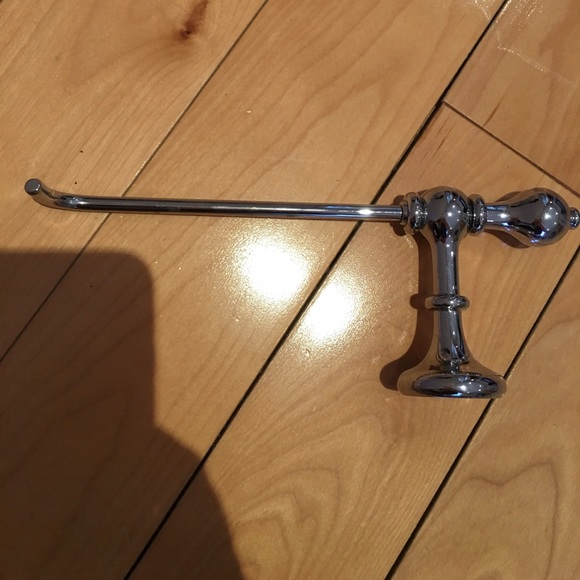 New Toilet paper holder - Picture 1 of 4